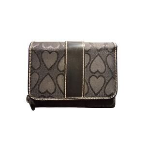 LADIES BLACK WALLET WITH HEARTS ON IT.